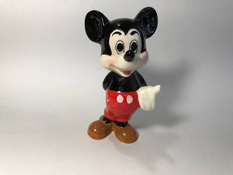mickey painting walt disney figurine