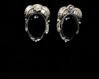 Sterling Black Onyx Cabochon Pierced Post Vintage Earrings Southwest Signed SN