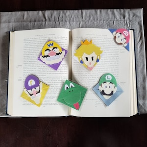 Laminated Videogame Corner Bookmark Mario, Luigi, Wario, Toad, 1 Up, Princess Peach, Yoshi (laminated)