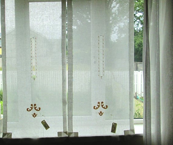 Tenda in rete di lino ricamata, tende ricamate a filo disegnato, finestre  per il trattamento della biancheria -  Italia