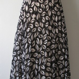 60s Pleated A-Line Skirt w/ Black & White Leave Print, L-XL / w33 // Vintage Flared Plus Size Skirt image 5