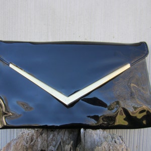70s Super Glossy Black Clutch w / Golden Frame // Vintage Flat Party Purse immagine 1