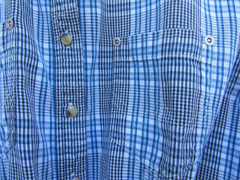 90s Wrangler Blues Plaid Daisy Duke Crop Knot Cowgirl Shirt, Women's M-L // Vintage Cropped Western Shirt // Knot Shirt image 3