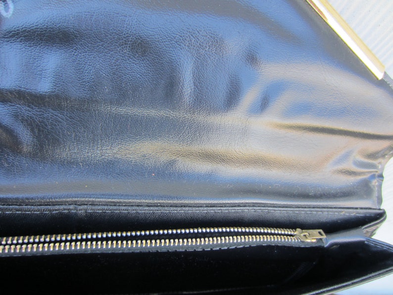 70s Super Glossy Black Clutch w/ Golden Frame // Vintage Flat Party Purse image 5