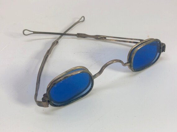 sunglasses with side panels