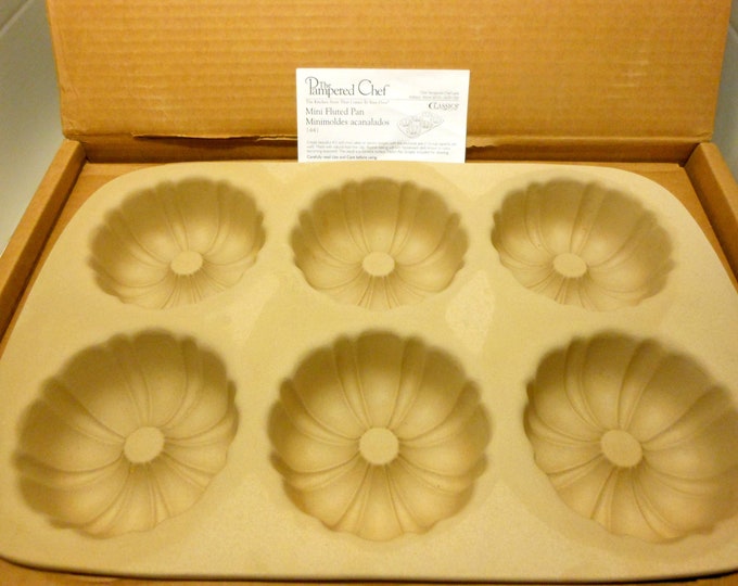 Pampered Chef Stoneware Mini Fluted Pan Bundt Cake Fruit Cake Etsy