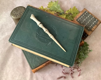 Wand (S): &#39;Small lovely bones&#39; (bone imitation) - handmade, hand scuplted wand