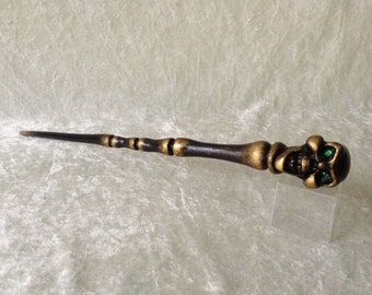 Wand (L): &#39; Golden skull and bones&#39; - handmade, handscuplted wand
