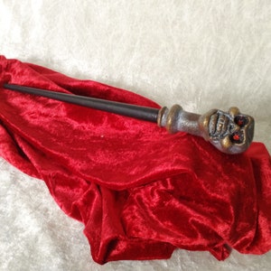 Wand (M): &#39;Bronze skull&#39; - handmade, handsculpted wand