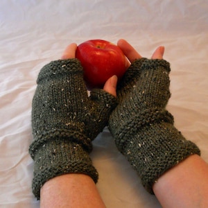 Hand Knit Alpaca Merino Fingerless Gloves: Green Tweed Mitts