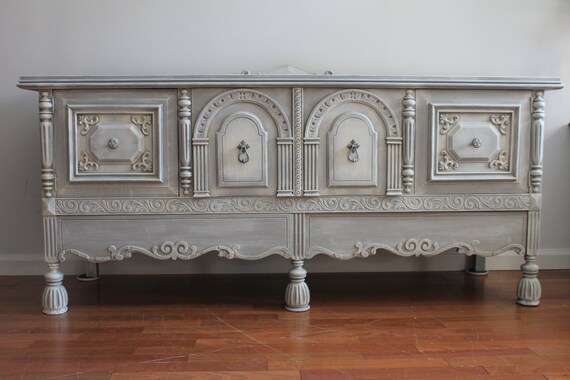 SOLD****Do not purchase****Vintage Grey/Cream Buffet/Credenza/Sideboard/Media Cabinet