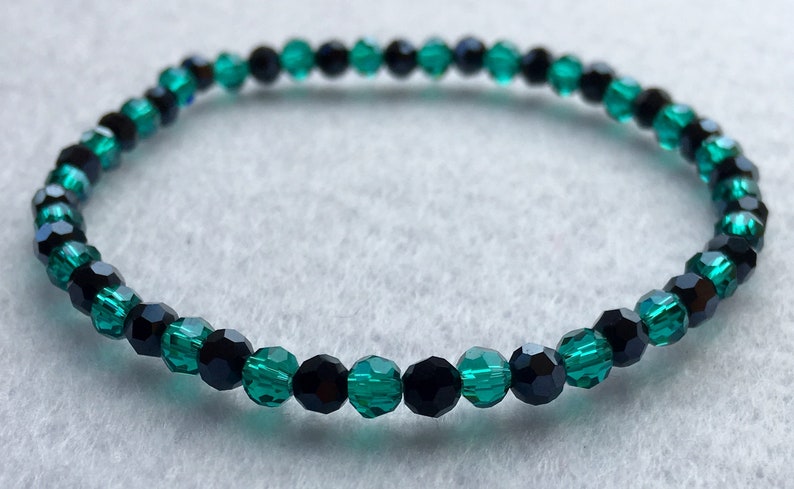 Jade /& Navy glass crystal stretch bracelet