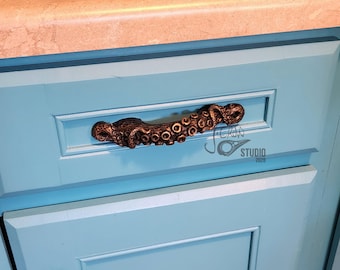 Octopus drawer handle, nautical knobs, kitchen cabinet hardware, kraken door pull, cabinet pulls, octopus gifts, pirate, steampunk