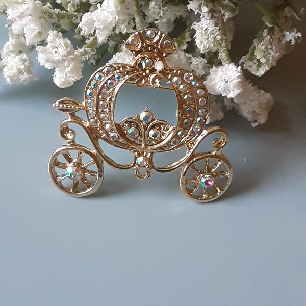 Cinderella Carriage Brooch, Fairytale Princess Pin/ Carriage Pin/ Pumpkin Carriage Brooch, Carriage Jewelry