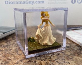 Aurora - 2 inch Decorative Diorama Cube