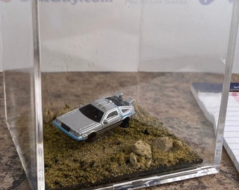 Hover Delorean - 3 inch Decorative Diorama Cube