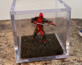 Deadpool - 2 inch Decorative Diorama Cube