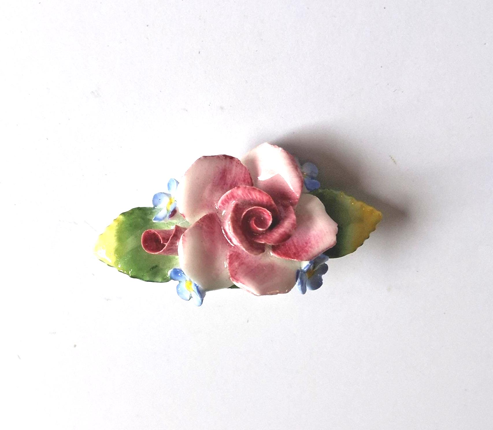 ボーンチャイナ　花　置物　5点 Bone China Flower - Etsy