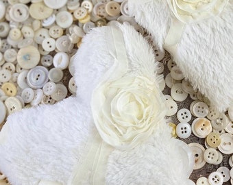 White Fur Heart with Rosette: Tiered Tray Decor