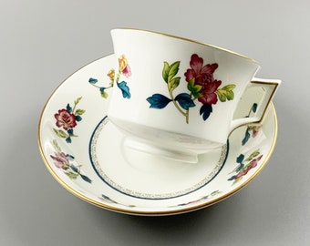 Vintage Wedgwood Chinese Flowers Bone China Tea Cup & Saucer Set, Made in England Chinoiserie Floral White Tea Cup Saucer