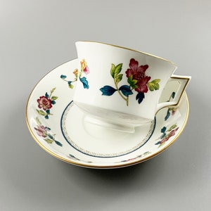 Vintage Wedgwood Chinese Flowers Bone China Tea Cup & Saucer Set, Made in England Chinoiserie Floral White Tea Cup Saucer