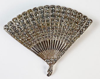 Vintage ORA 1950s Victorian Revival Clear Rhinestone Silver Tone Fan Brooch Pin, Hollywood Glam Jewelry, Unisex Lapel Pin