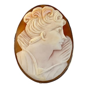 Vintage Victorian Revival Carved Shell Cameo Brooch Pendant &quot;Woman with Curls&quot;