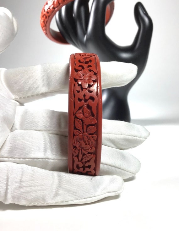 Vintage Chinese Export Carved Cinnabar Floral Bea… - image 7