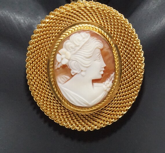 Vintage Van Dell Pendant - Gem Vintage Van Dell Pendant - Gem