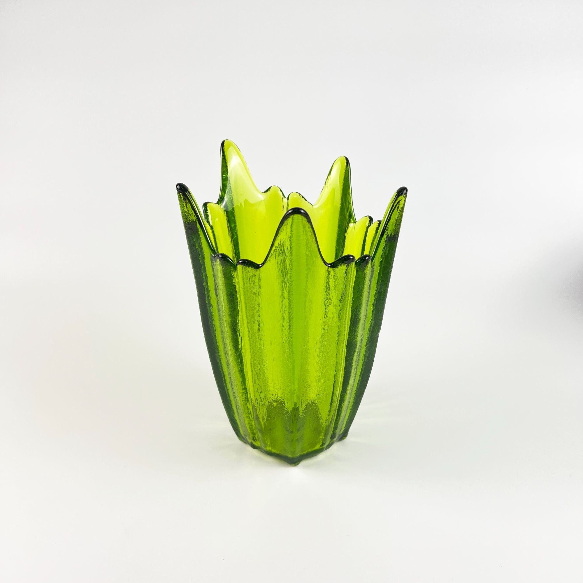 Vintage Retro Viking Epic Stockholm Spike Textured Green Wet Art