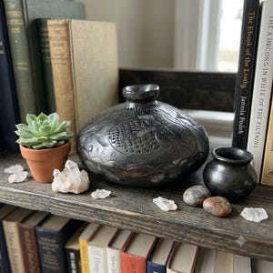 Vintage Oaxaca Barro Negro Pottery Vase, Hand Carved Black Clay Fish & Leaf Design