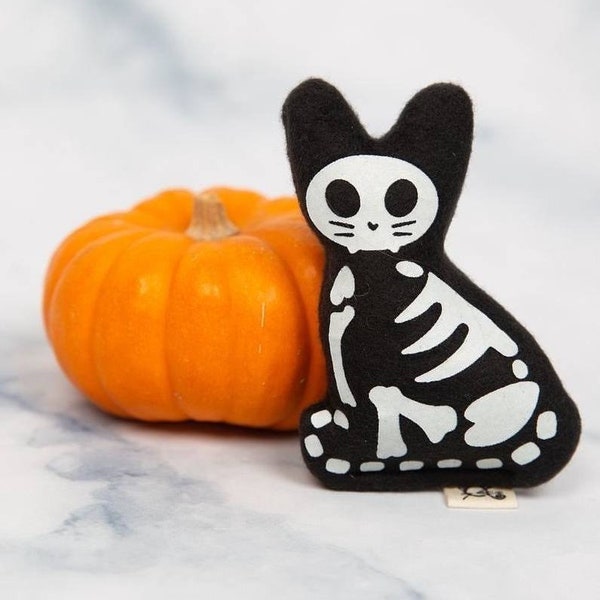 Skelekitty Twin Pack Catnip Cat Toy| Halloween| Glow in the Dark Toy| Zoomie Cat Toy