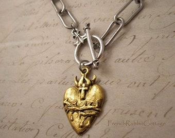Sacred Heart Necklace. Sacred Heart of Jesus Pendant Jewelry. Toggle Clasp Trendy Chunky Paperclip Chain. Catholic Women Religious Jewelry.