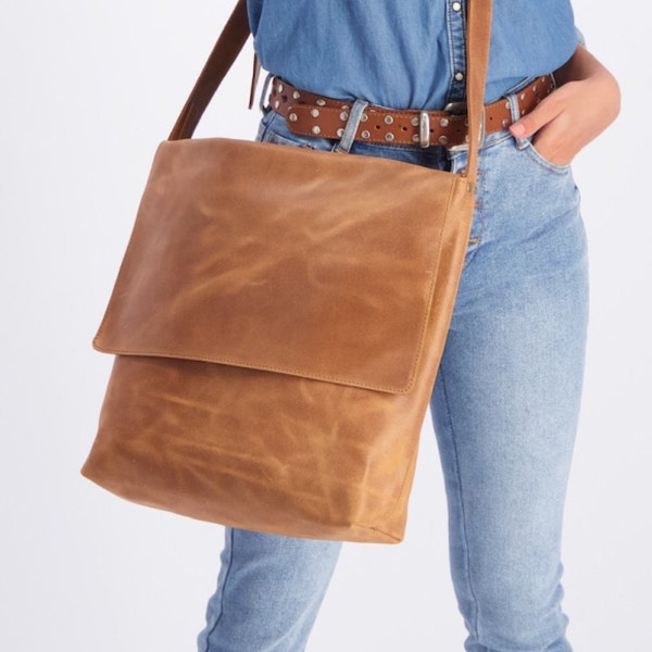 Brown Leather Crossbody Bag, Messenger Bag, Everyday Bag, Minimalist Brown Bag, Laptop Bag Women, Leather Satchel, Personalized Bag, MAYKO