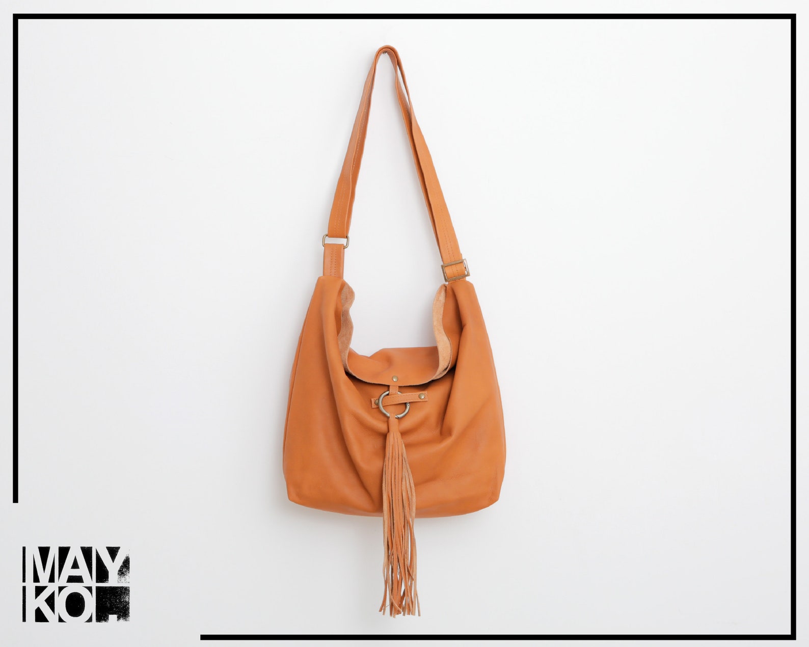 Curved Hobo Shoulder Bag (Camel)