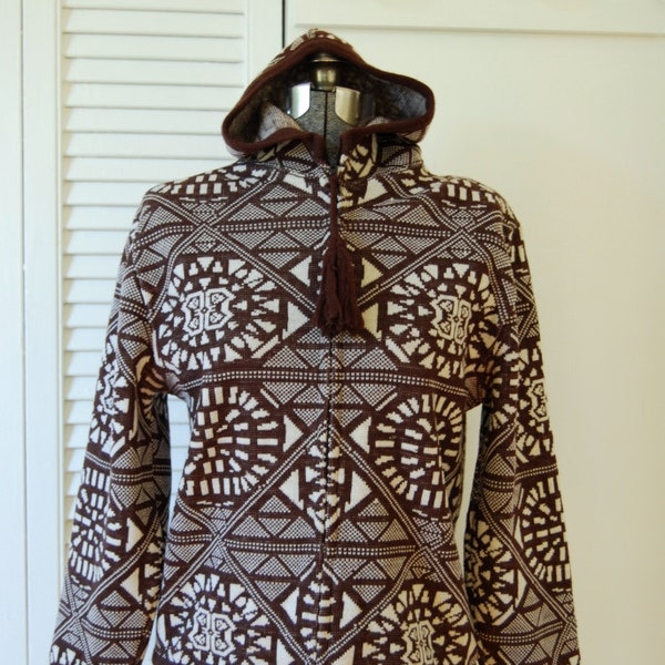 Brown and cream, 1970s, zip up, hooded ski cardigan. Size S to M.