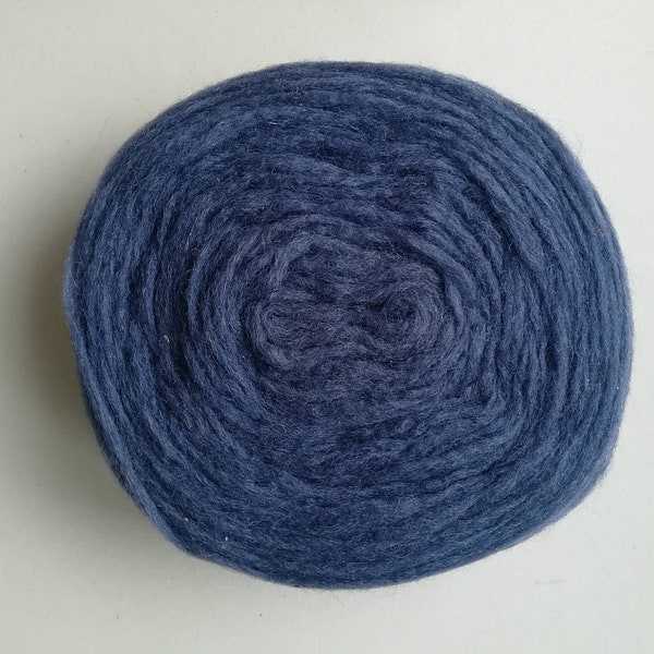 Dark blue Dundaga unspun wool pre yarn Pencil roving  2-ply untwisted wool yarn