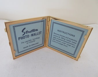 Vintage Gold Tone Engine Turned Stratton Mini Photograph/Picture Wallet/Frame/Book in Box - 1950's - Handbag/Travel - Holds 2 Photos