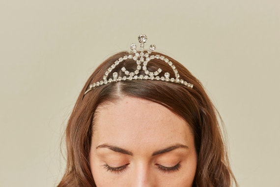 Vintage Silver Tone & Diamante/rhinestone/crystal Tiara  display picture 1