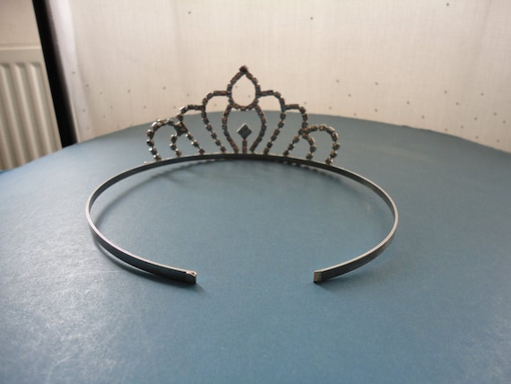 Vintage Silver Tone & Clear Diamante/rhinestone/crystal  display picture 1