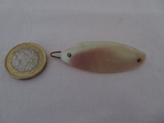 Vintage/Antique Oval Ivory Mother of Pearl Hand C… - image 4