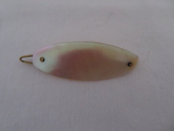Vintage/Antique Oval Ivory Mother of Pearl Hand C… - image 1