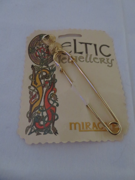 Vintage Gold Tone Thistle Shaped Kilt Pin with Fa… - image 2