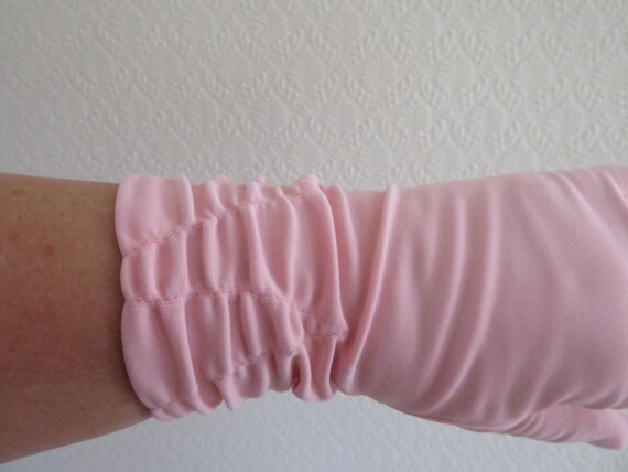 Vintage Pink Nylon Over Wrist Gloves with Ruched … - image 3