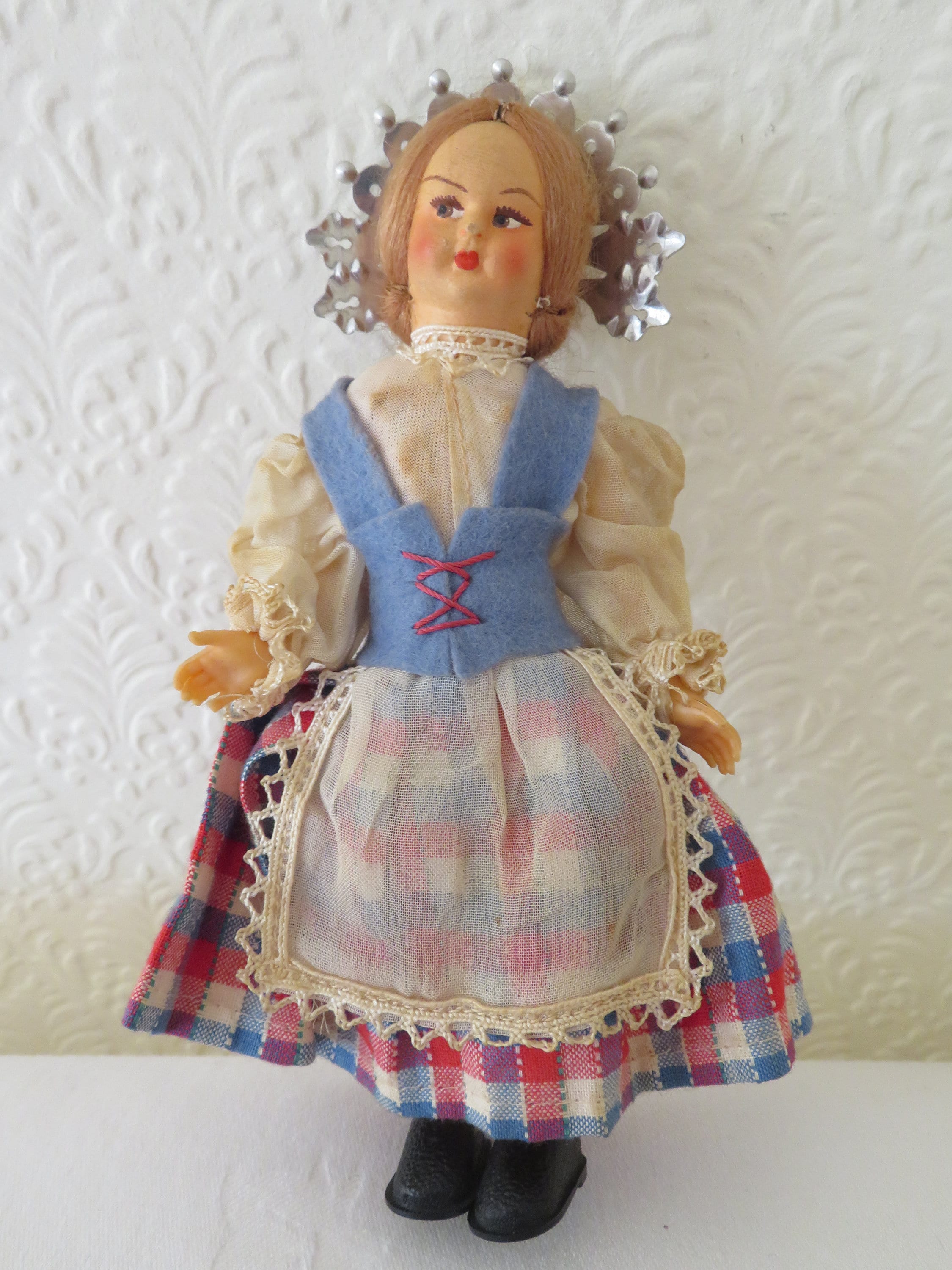 フランスリボンの民族衣装人形 61QV94lKwqL._AC_UL210_SR210,