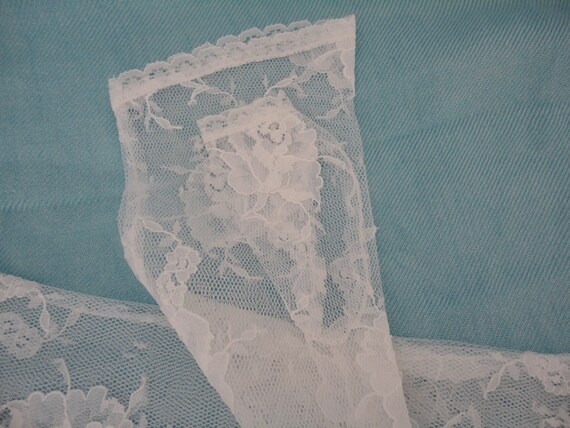 Rare Vintage White Nylon Flower Lace Below Elbow … - image 6