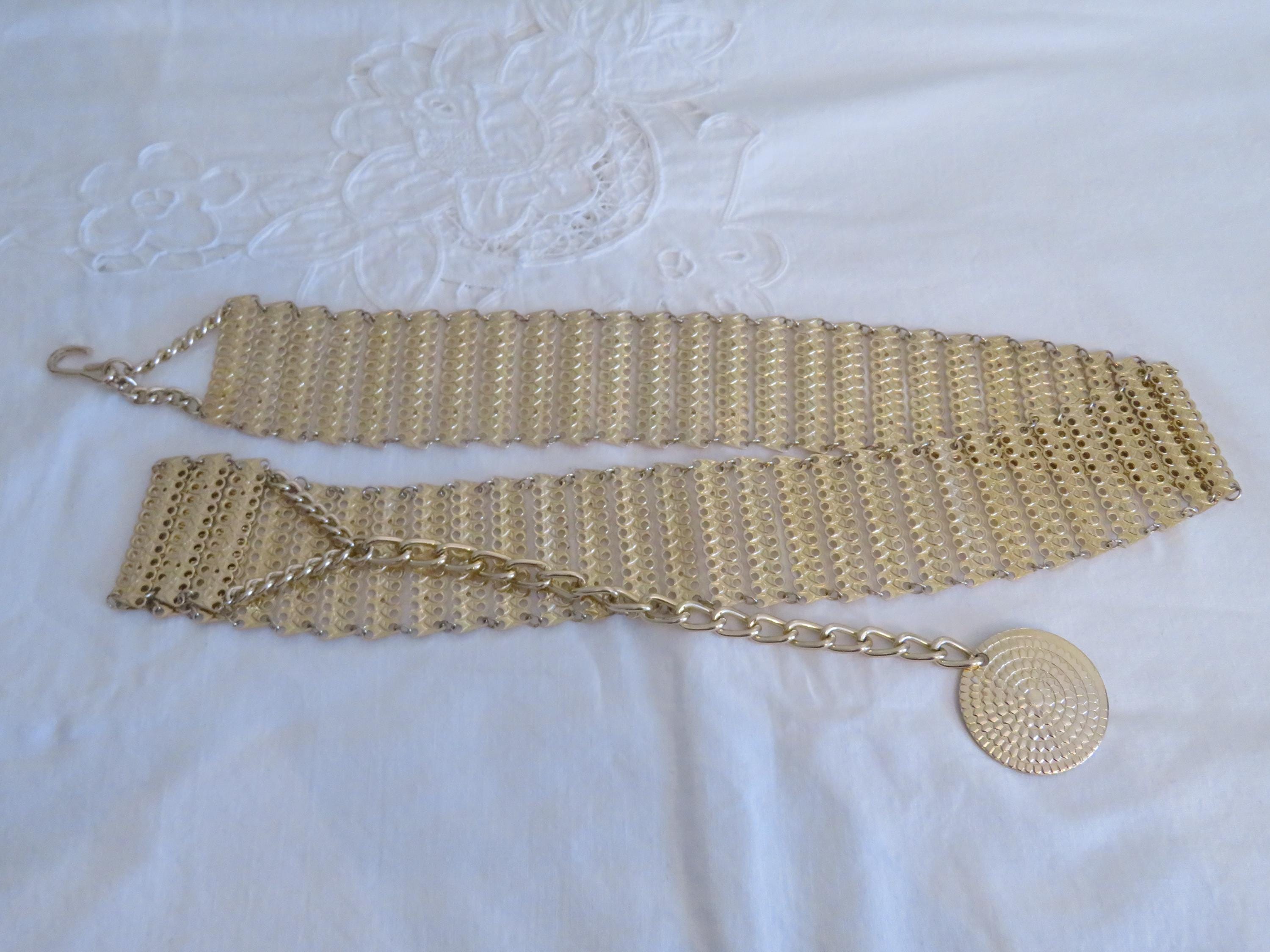 Vintage Gold Tone Etched Link Belt With Coin Made in Hong  display picture 1