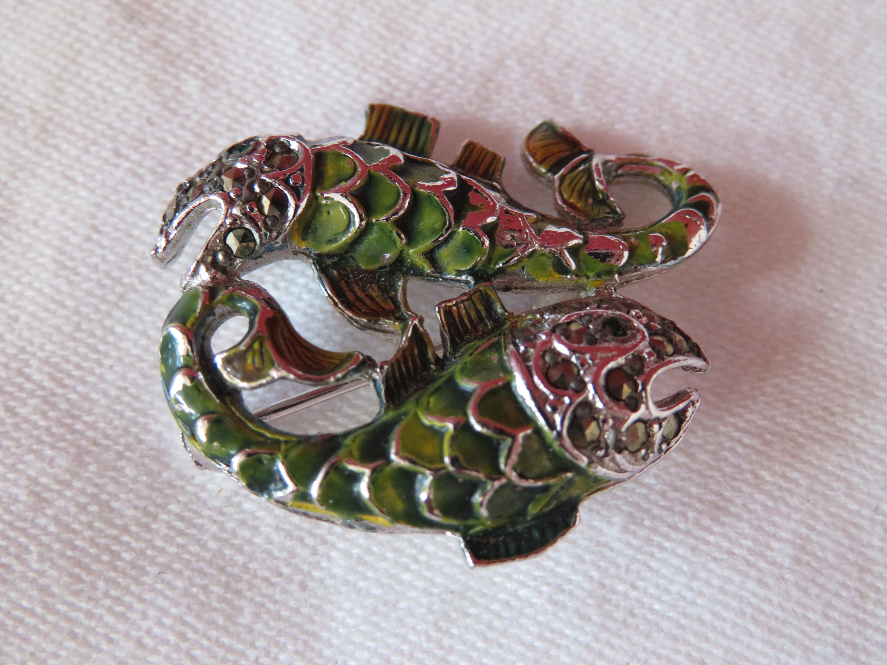 PISCES Vintage Enamel & Rhinestone Brooch Or Lapel Pin