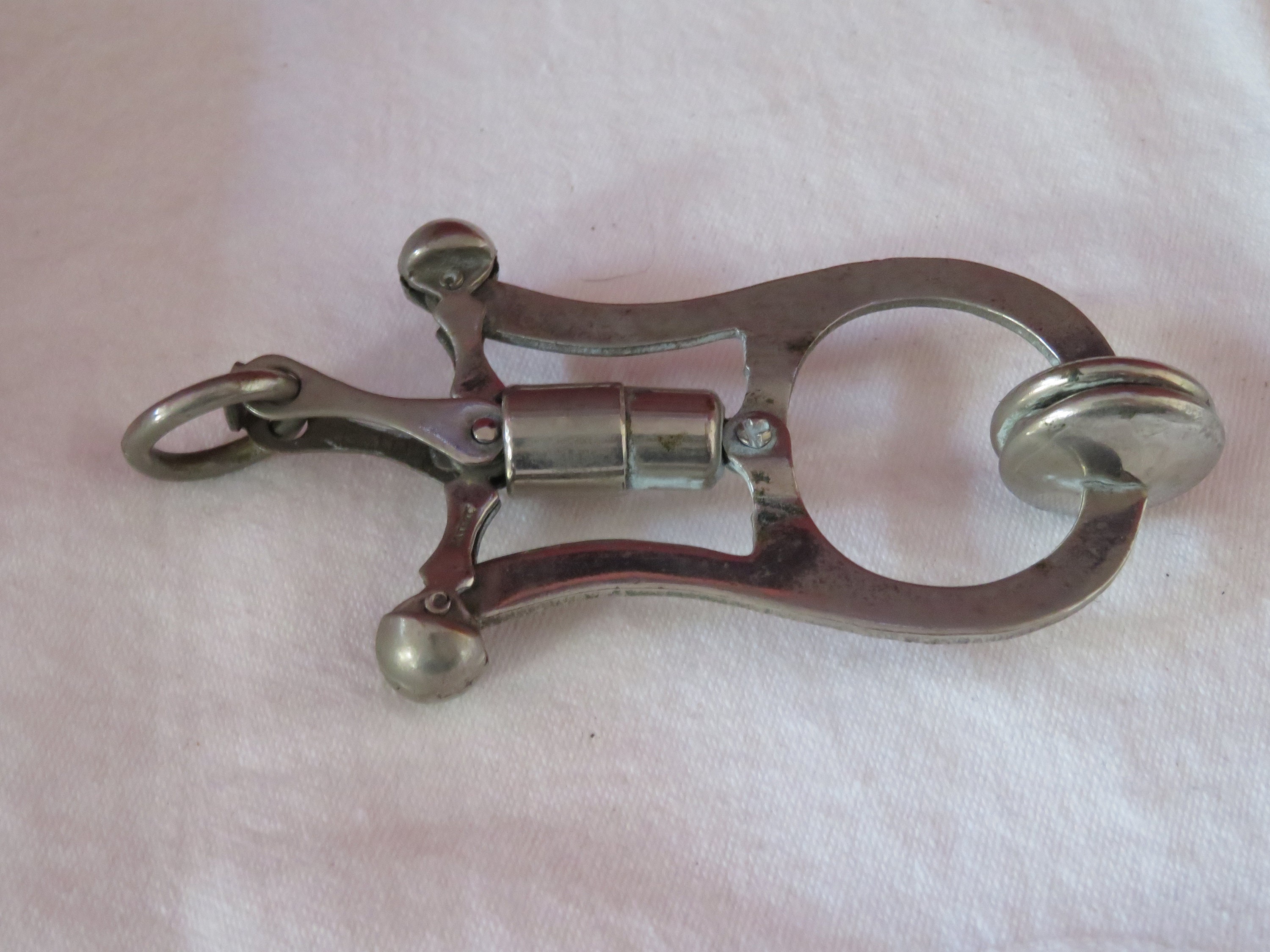 Silver skirt clearance lifter