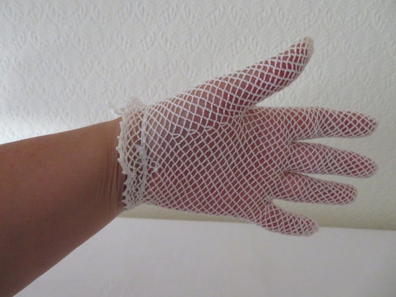 Vintage Ivory Stretch Cotton Crochet Gloves with … - image 3